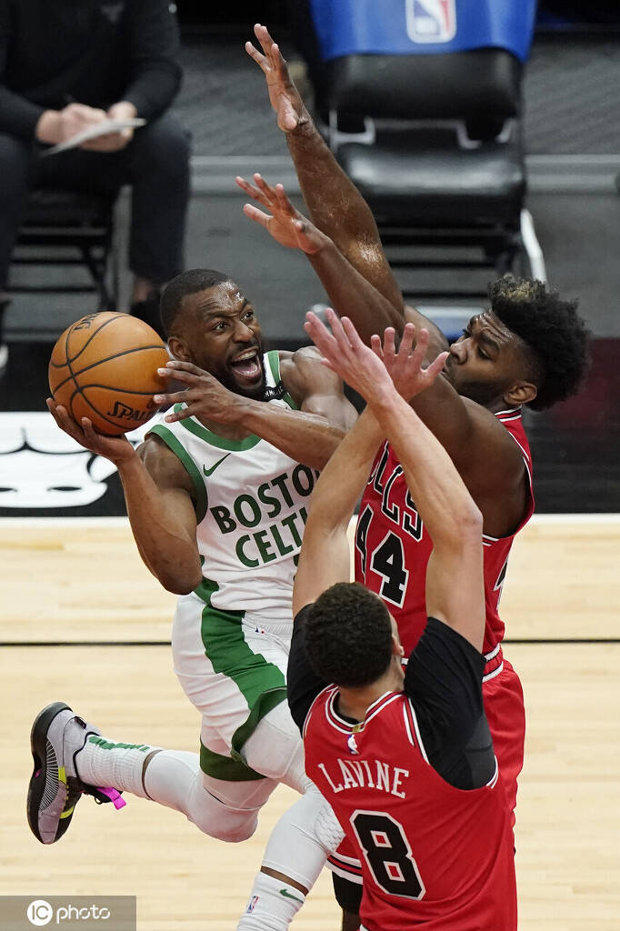 吉林队完胜凯尔特人，拉文刷新纪录的简单介绍