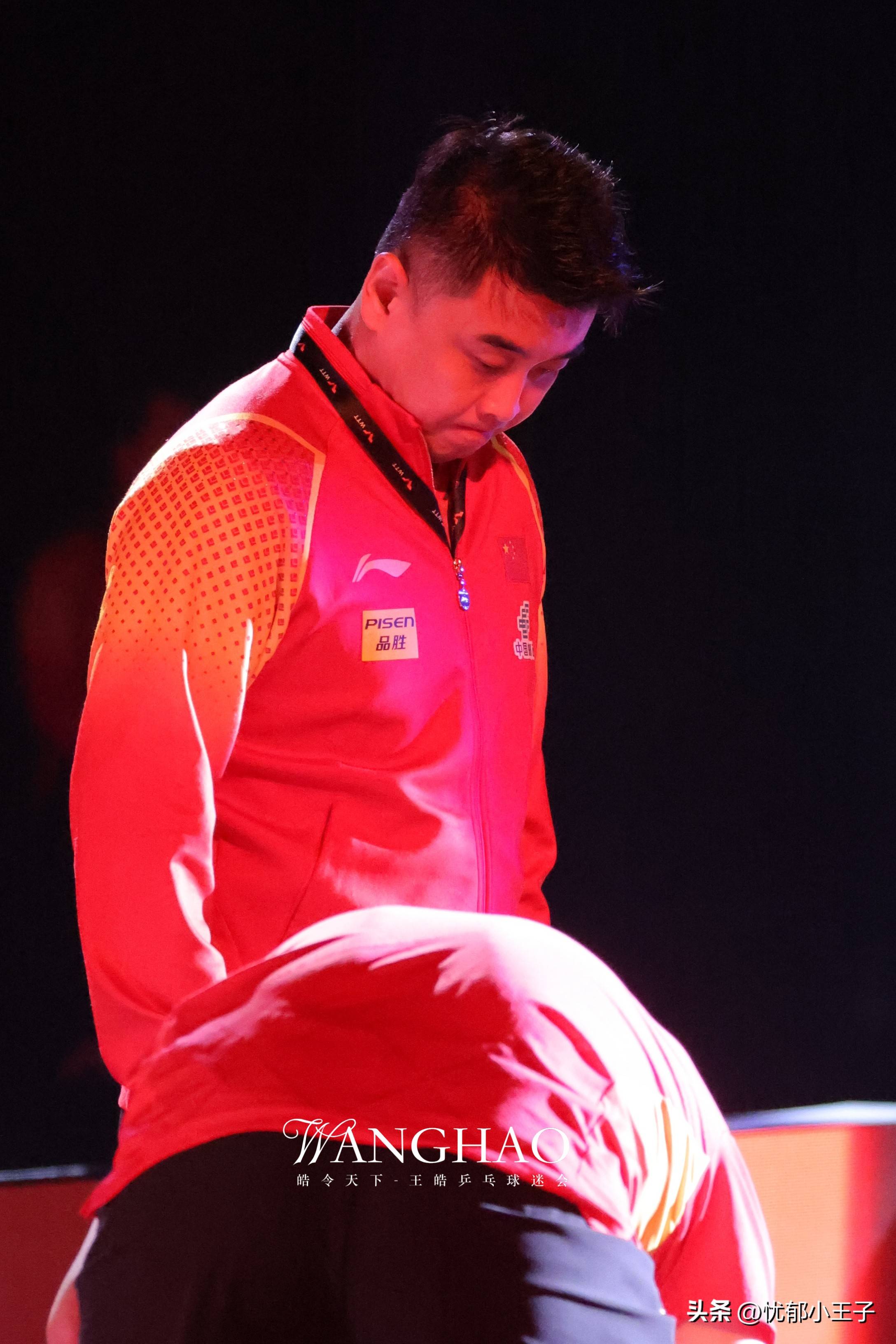 英格兰队碾压奥地利队，王皓惊艳四座