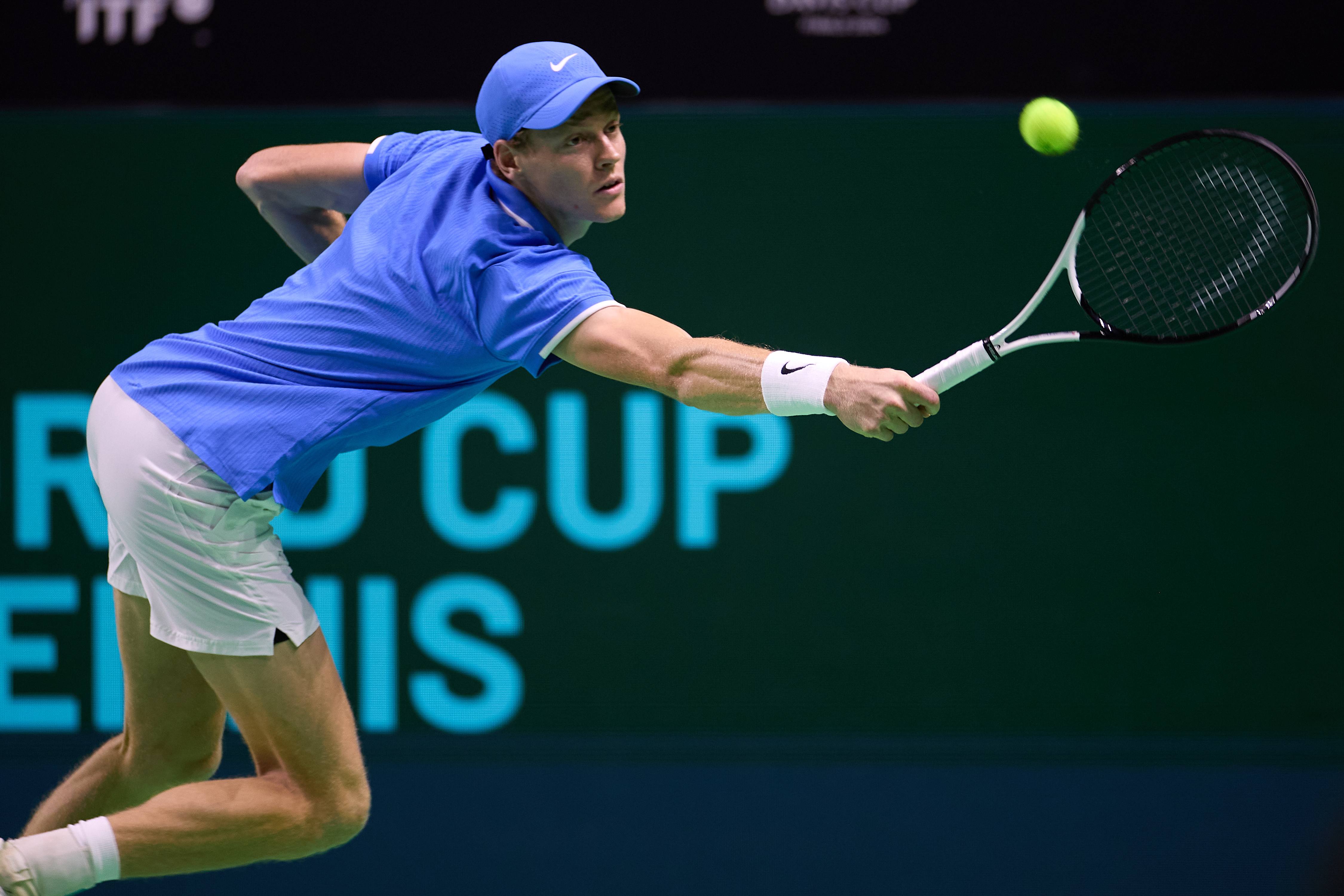 戴维斯杯险胜澳网,西西帕斯关键制胜 戴维斯杯险胜澳网,西西帕斯关键制胜