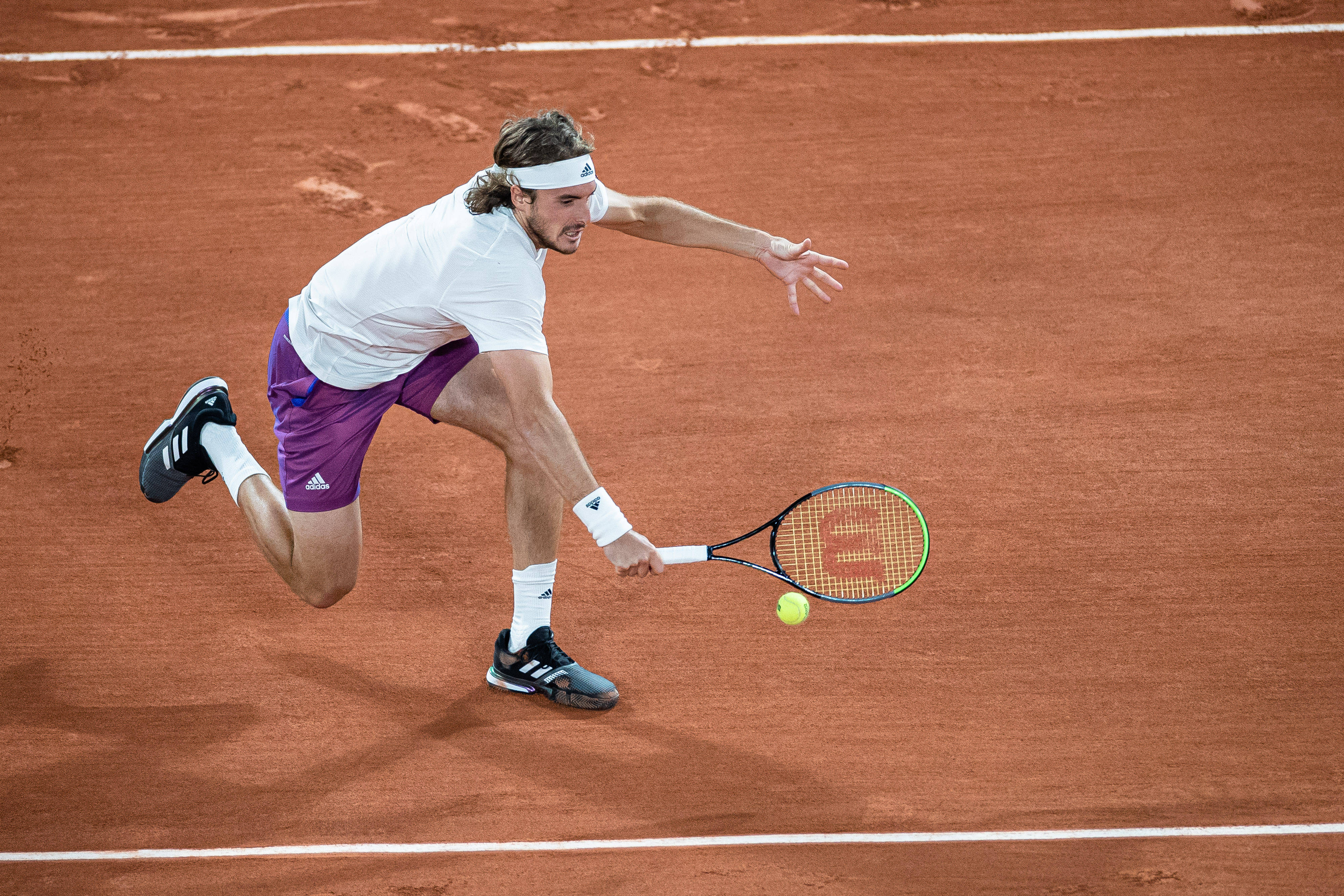 英国网球队绝杀澳大利亚网球队,西西帕斯关键制胜 英国网球队绝杀澳大利亚网球队,西西帕斯关键制胜