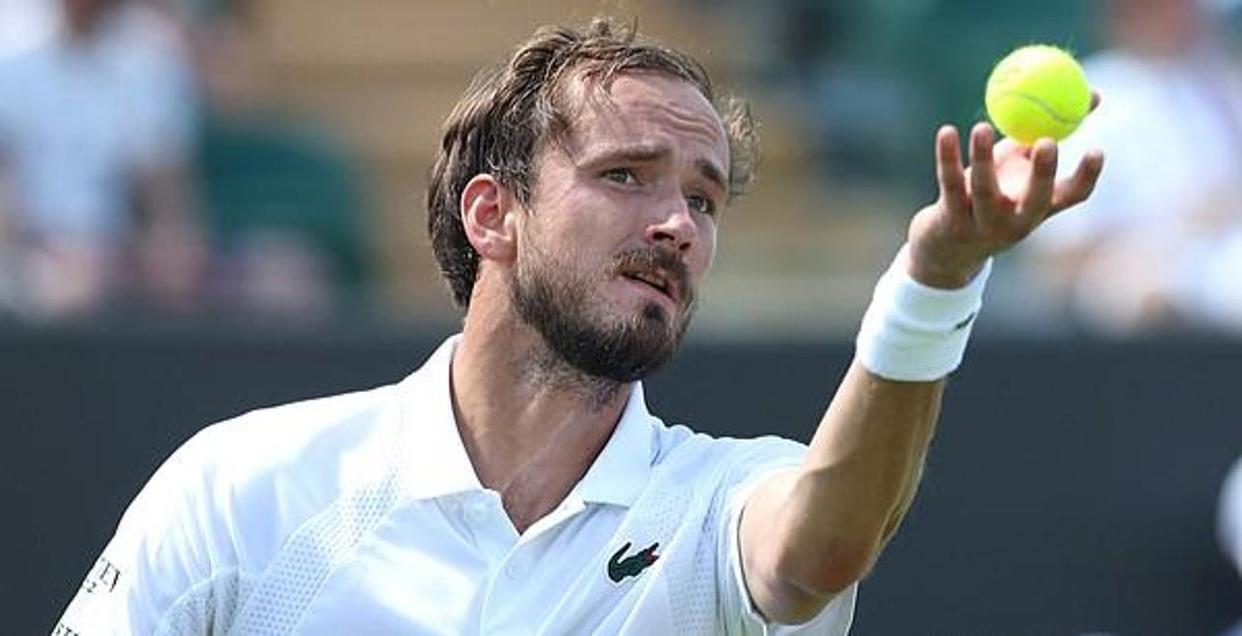 年终总决赛逆转温网，梅德韦杰夫点燃赛场