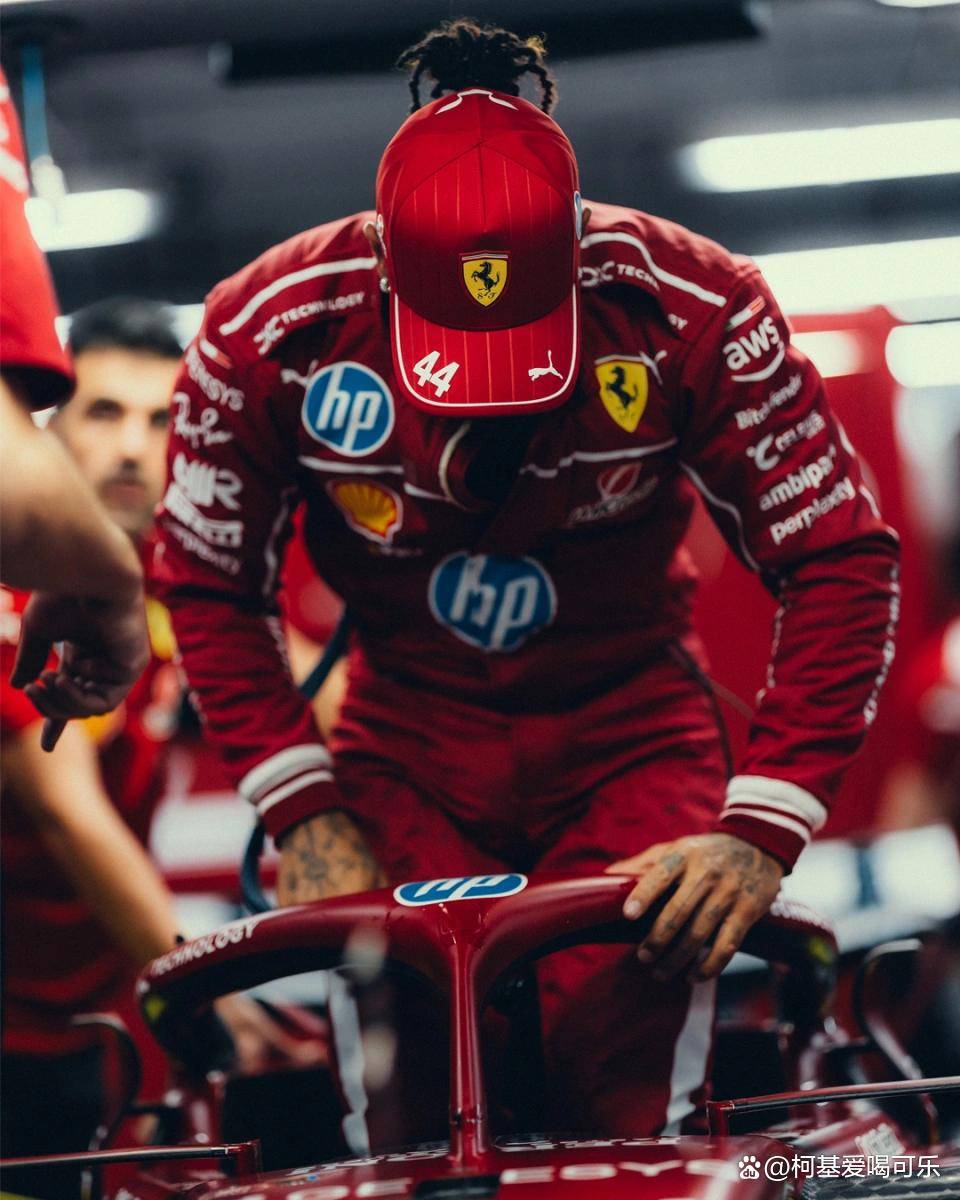 梅赛德斯逆转威廉姆斯,汉密尔顿带队取胜 梅赛德斯逆转威廉姆斯,汉密尔顿带队取胜