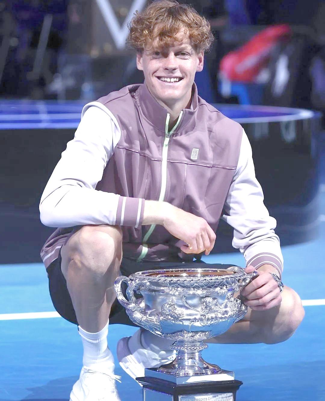 澳网力克法网，辛纳刷新纪录