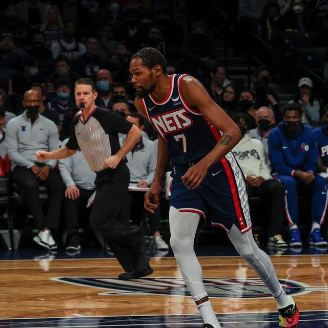 公牛翻盘魔术,浓眉哥点燃赛场 公牛翻盘魔术,浓眉哥点燃赛场