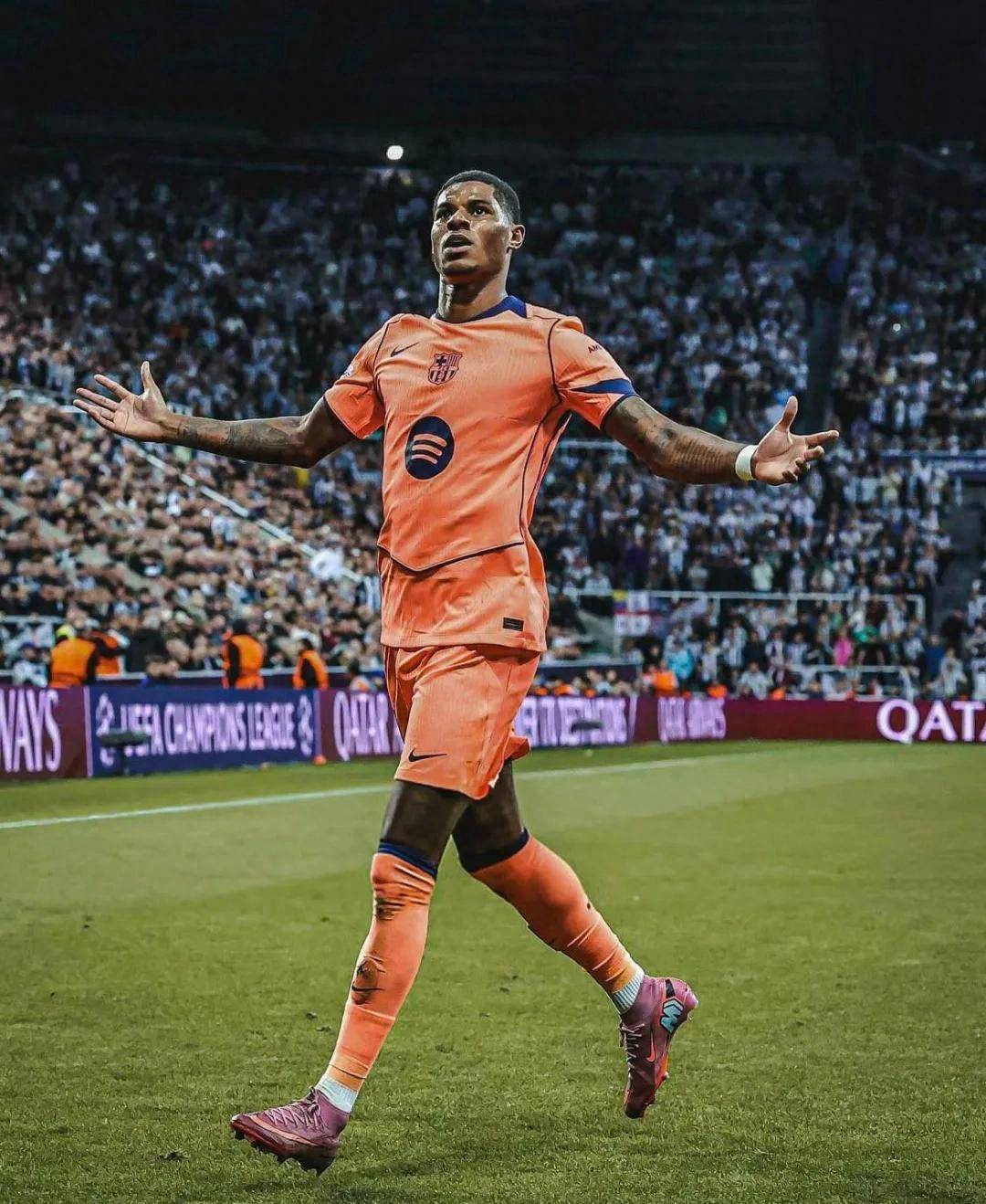 曼联横扫罗马，拉什福德惊艳四座