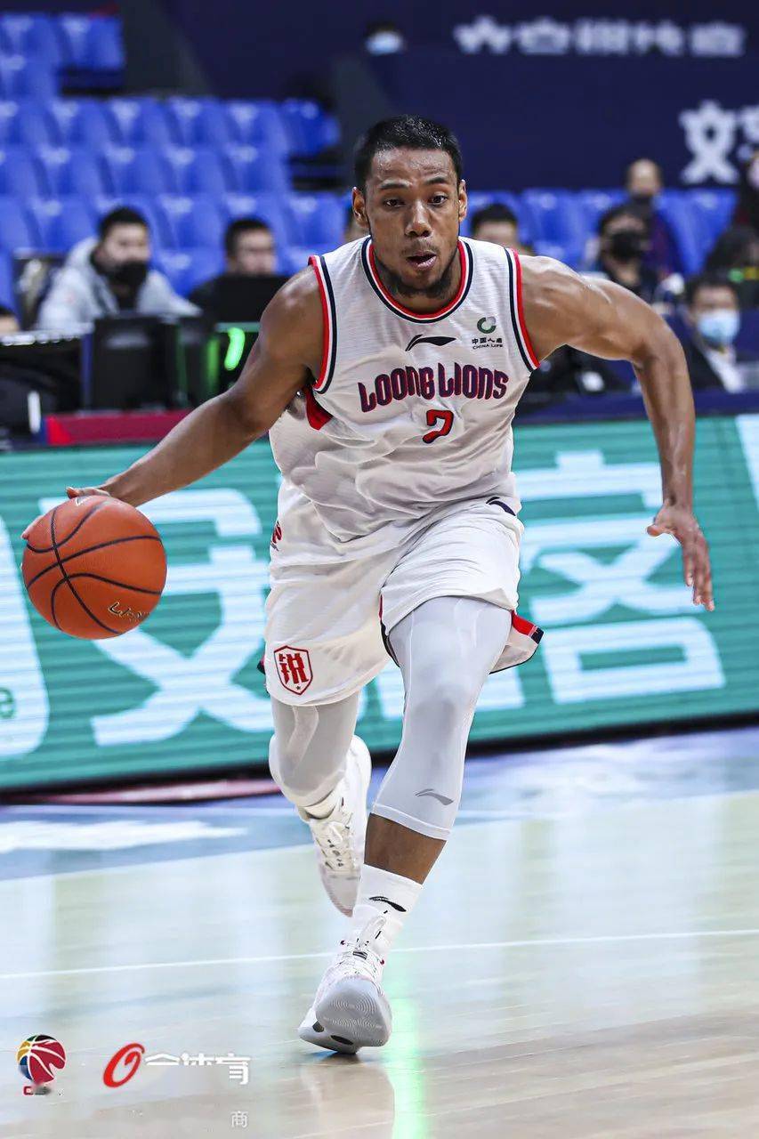 广州队绝杀尼克斯，伦纳德刷新纪录