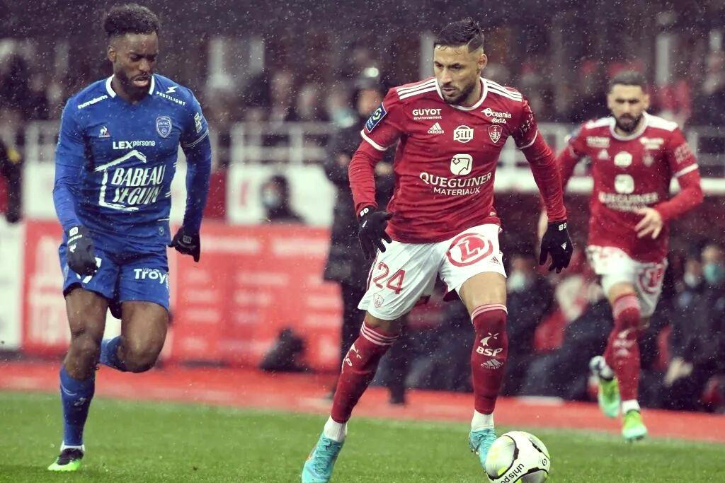 激战！法甲比赛连胜球队被挑战，局面何去何从？