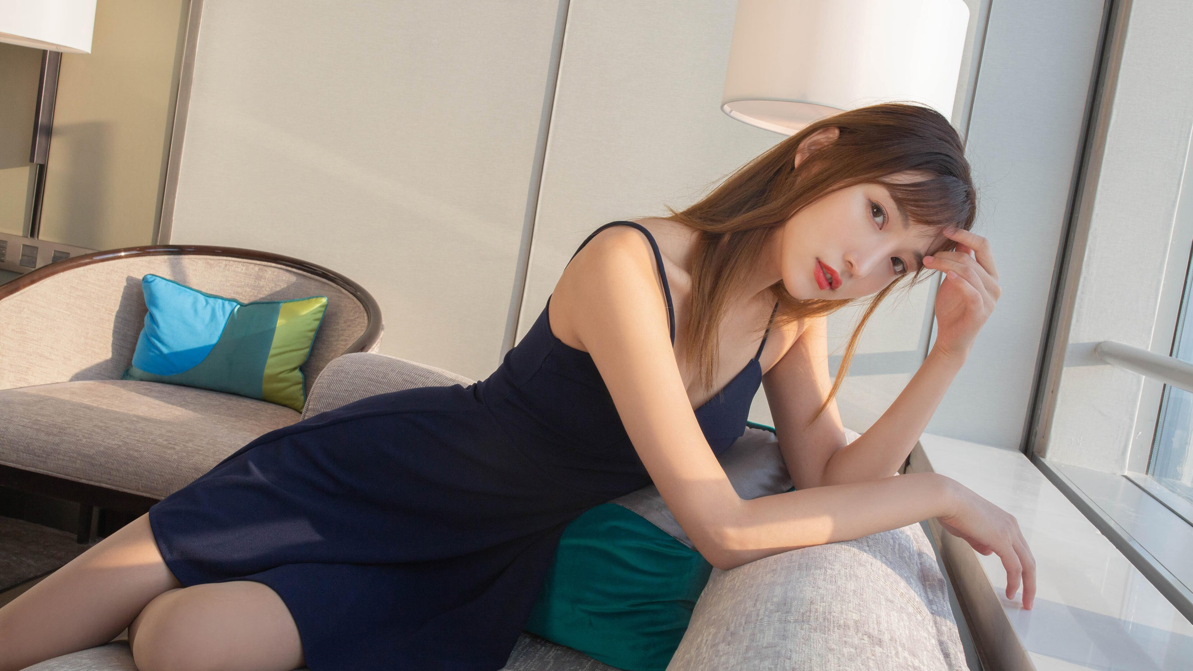 光影交错的独舞，西西帕斯，如何用温网的草场征服戴维斯杯的团队？