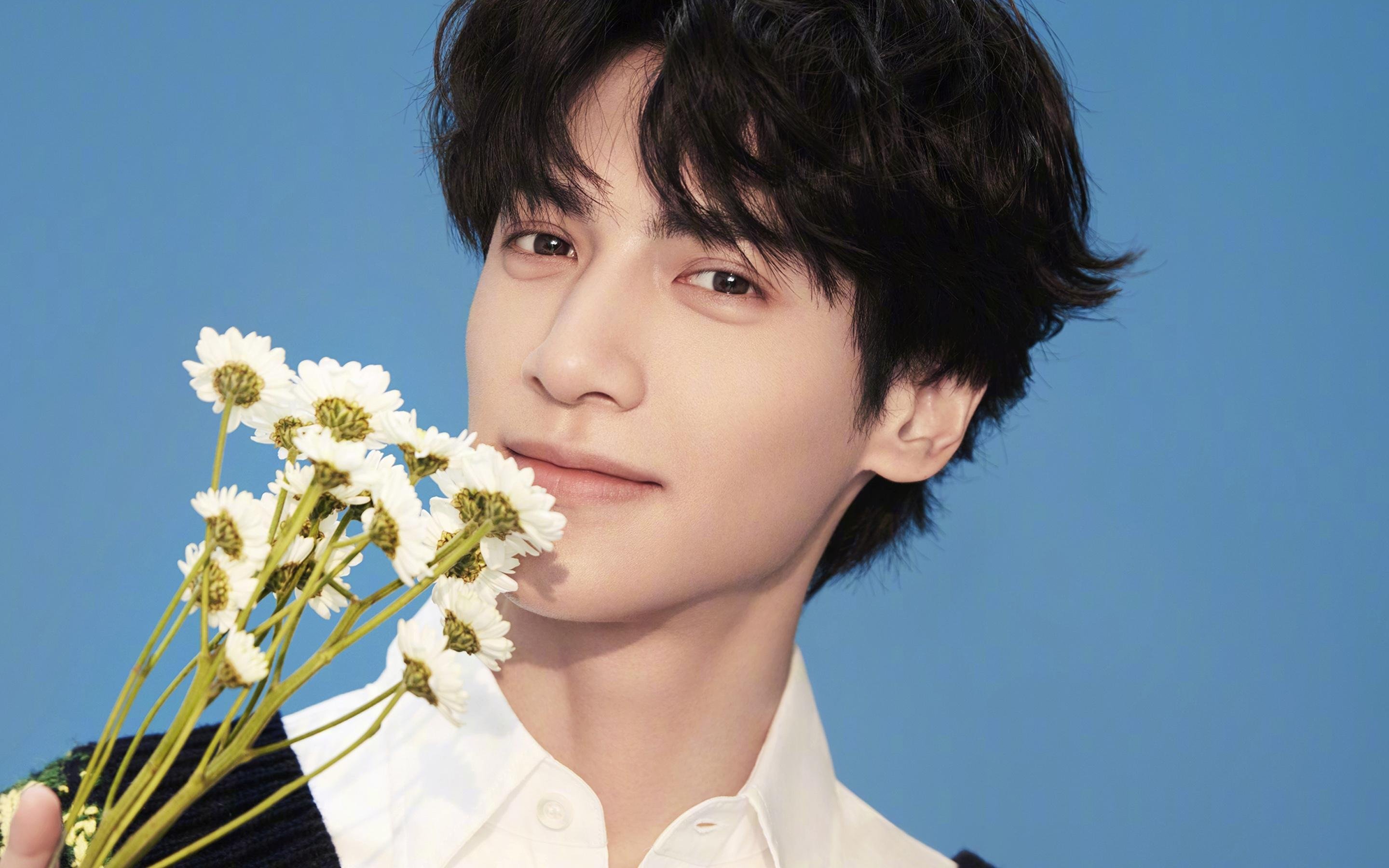 法拉利完胜迈凯伦，当红色交响乐团遇上孤勇的守夜人