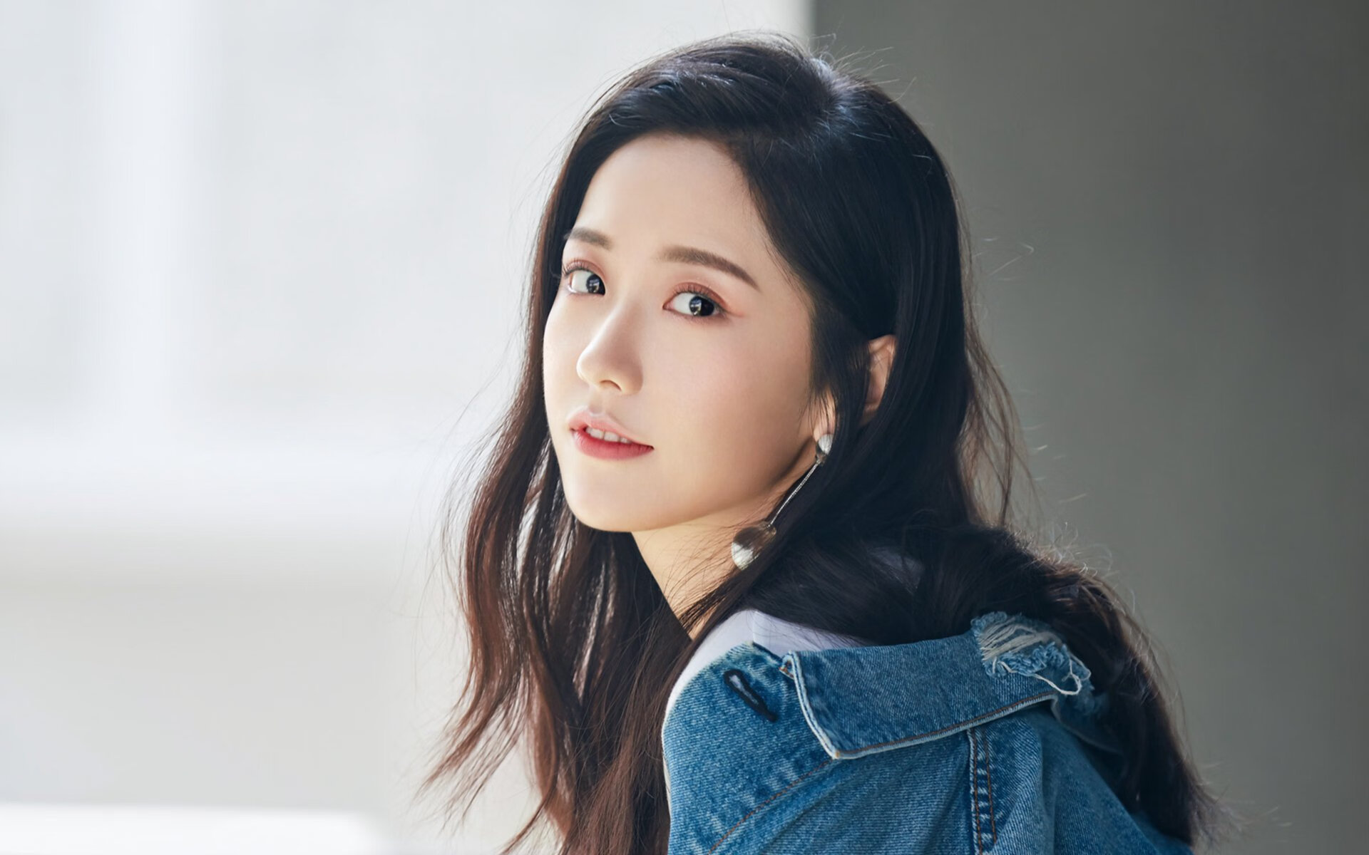 字母哥跨界降维打击，深圳队对阵灰熊，悬念早逝于希腊怪兽的咆哮